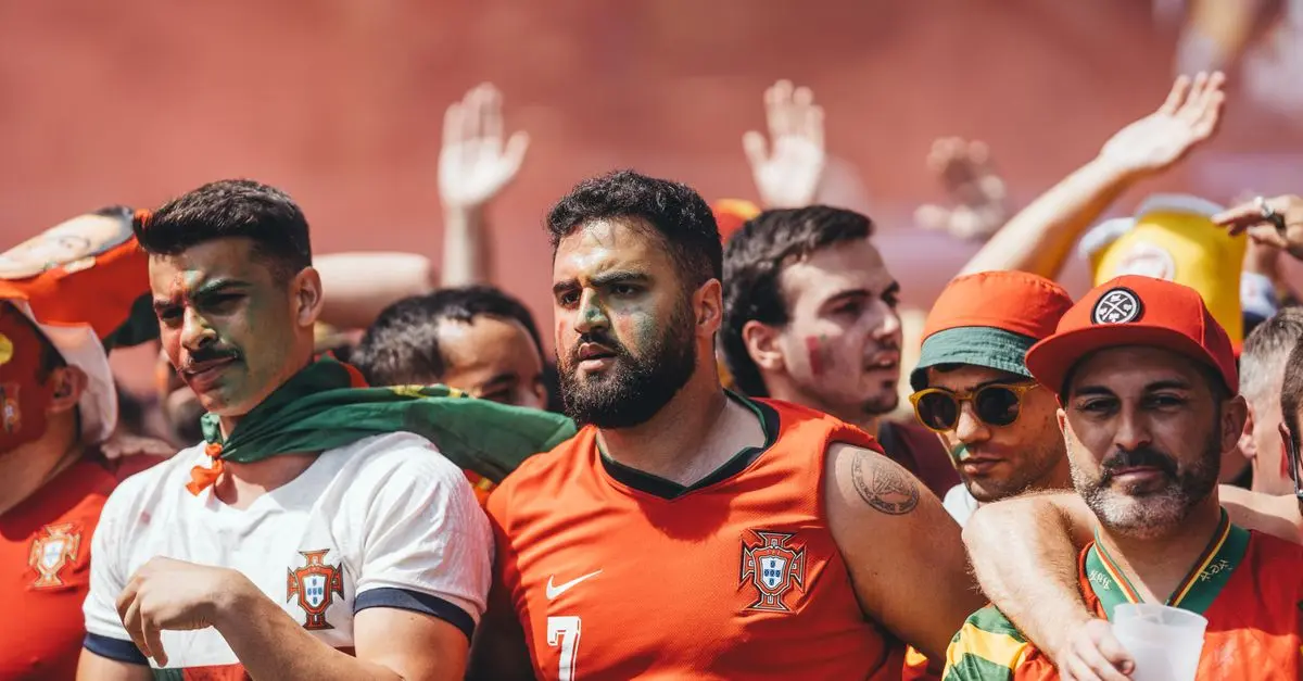 Essential Tips for Organising a Safe Football Fan Zone