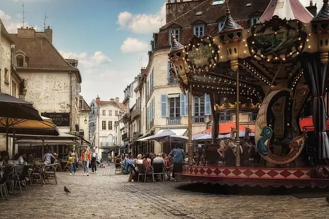 Comment Créer une Ambiance Conviviale dans Votre Football Fan Zone