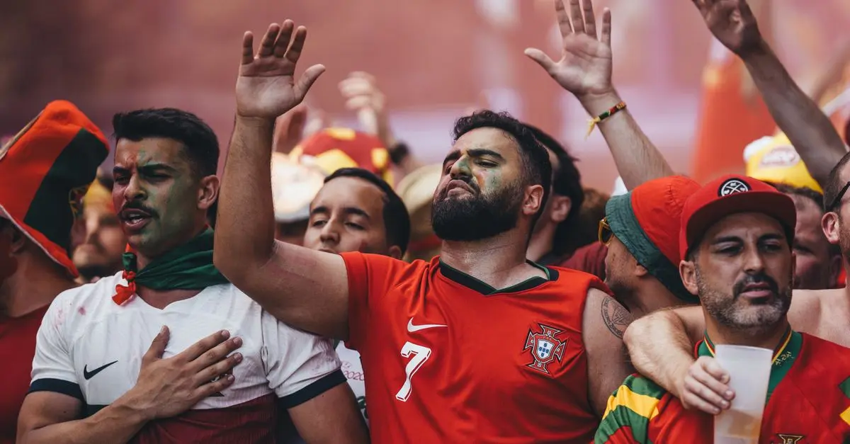 Comment Créer une Ambiance Festive dans Votre Fan Zone