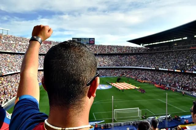 10 Essential Features for an Engaging Football Fan Zone